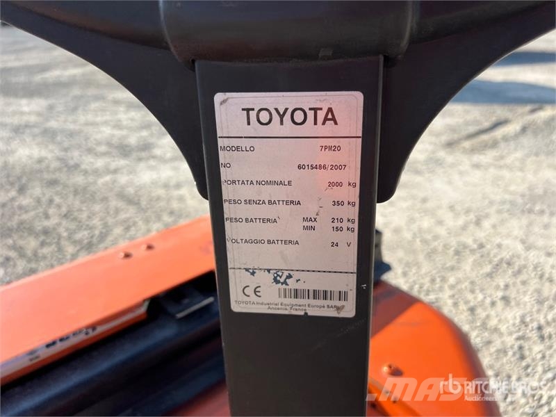 Toyota 7PM20 2000 kg Electric Pallet Jack Ручные гидравлические тележки