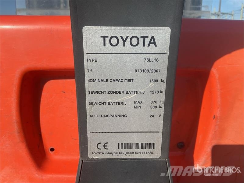 Toyota 7SLL16 1600 kg Electric Stacker Самоходни товарачи