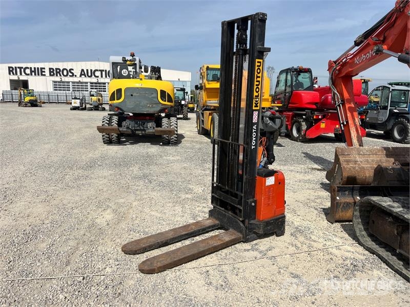 Toyota 7SM12 1200 kg Electric Pallet Jack Hand pallet trucks