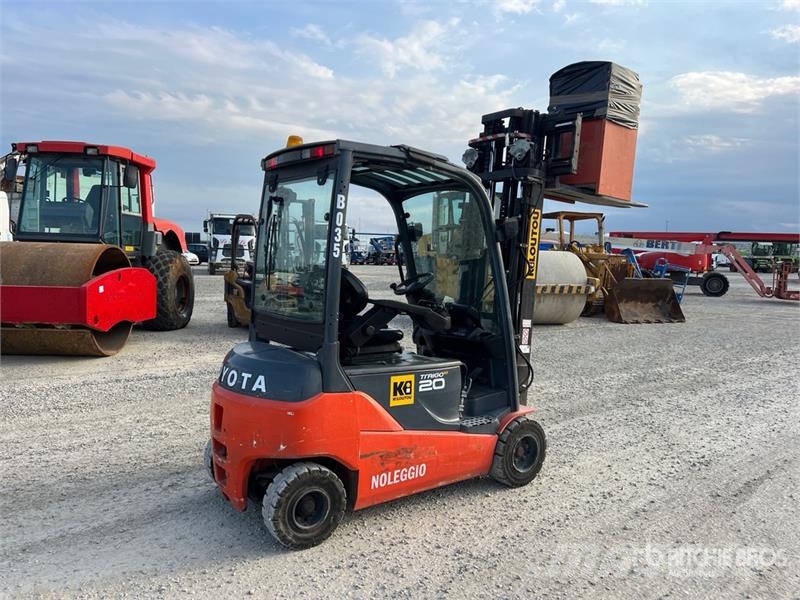 Toyota 8-FBMT-20 2000 kg Electric Forklift Carrelli elevatori elettrici