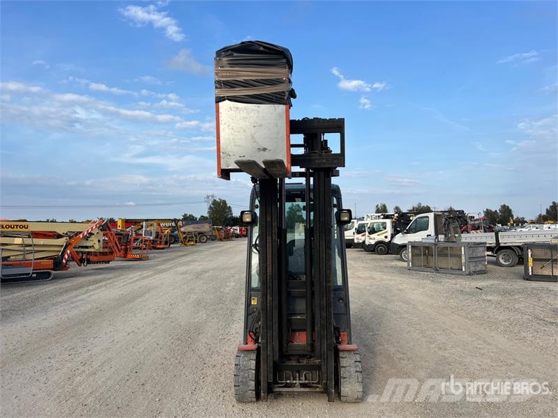 Toyota 8-FBMT-20 2000 kg Electric Forklift Carrelli elevatori elettrici