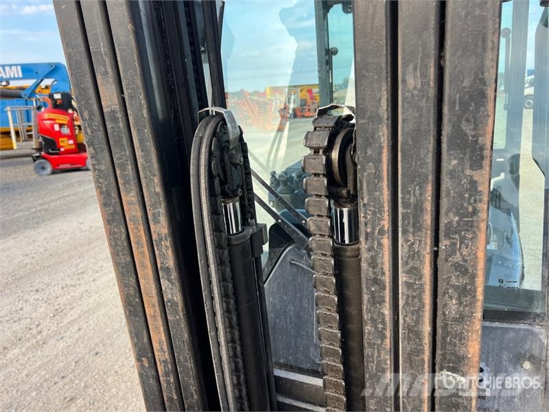 Toyota 8-FBMT-20 2000 kg Electric Forklift Carrelli elevatori elettrici