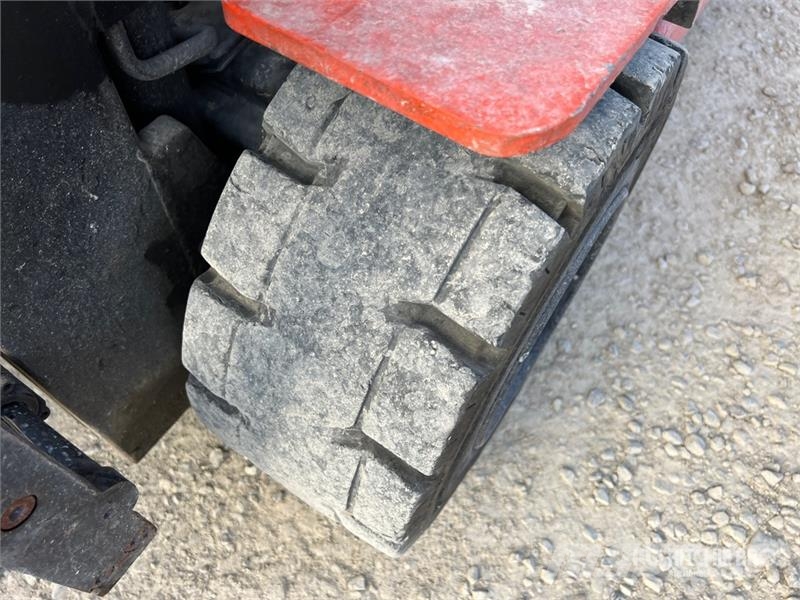 Toyota 8-FBMT-20 2000 kg Electric Forklift Carrelli elevatori elettrici