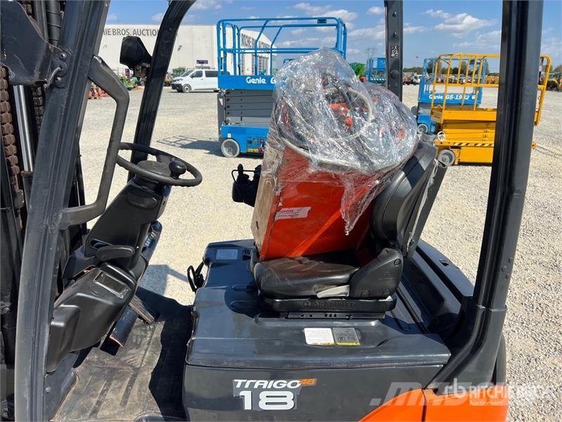 Toyota 8FBEK18T 1800 kg Electric Forklift Електрически вилични кари-повдигачи