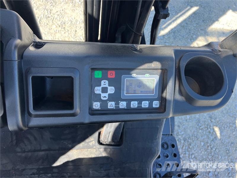 Toyota 8FBEK18T 1800 kg Electric Forklift Електрически вилични кари-повдигачи