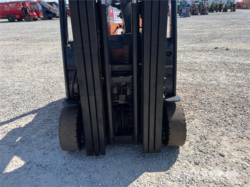 Toyota 8FBEK18T 1800 kg Electric Forklift Електрически вилични кари-повдигачи