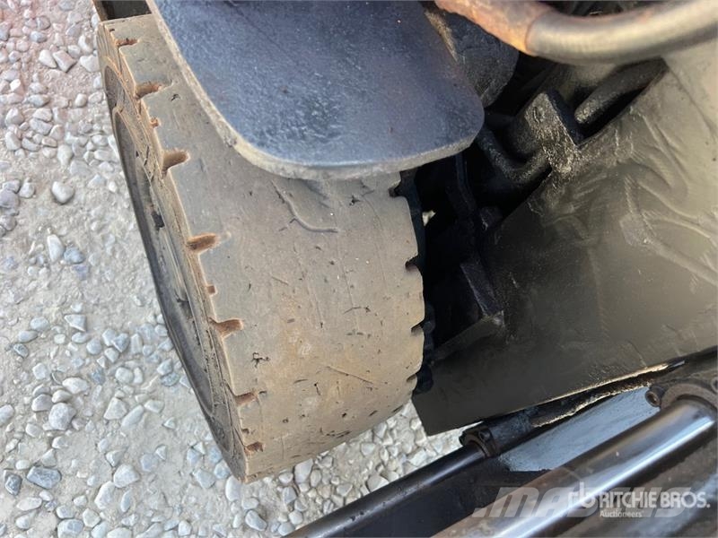 Toyota 8FBEK18T 1800 kg Electric Forklift Електрически вилични кари-повдигачи