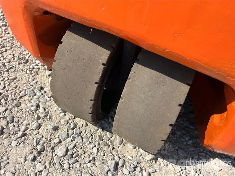 Toyota 8FBEK18T 1800 kg Electric Forklift Електрически вилични кари-повдигачи