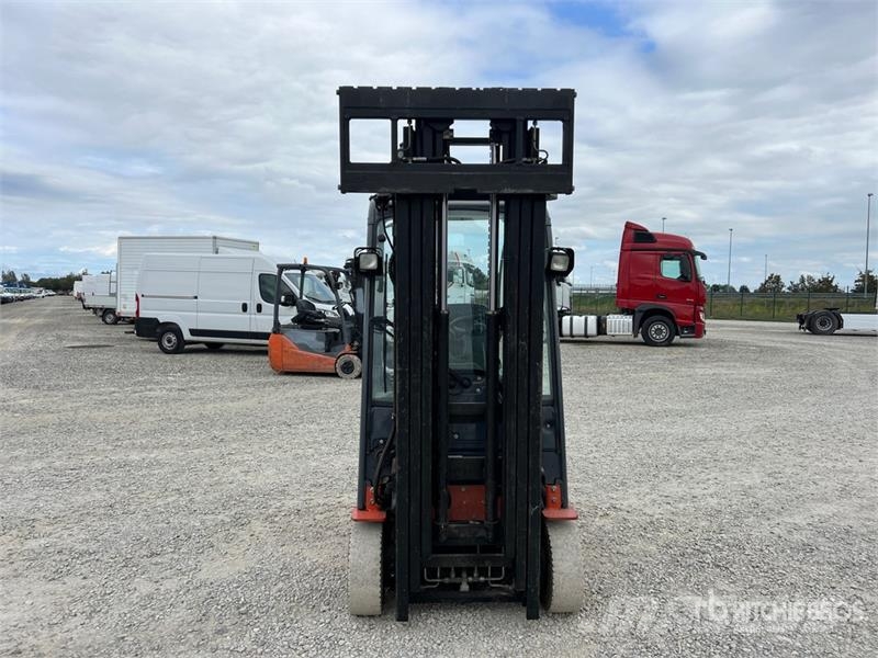 Toyota 8FBET15 1500 kg Electric Forklift Električni viličarji