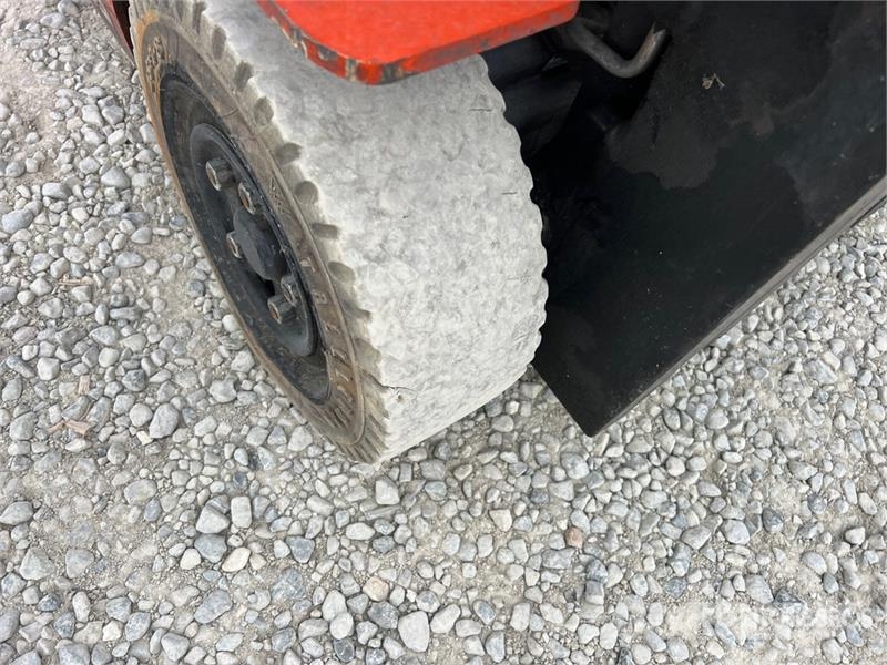 Toyota 8FBET15 1500 kg Electric Forklift Električni viličarji