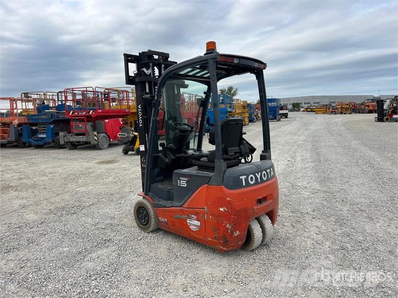 Toyota 8FBET15 1500 kg Electric Forklift Električni viličarji