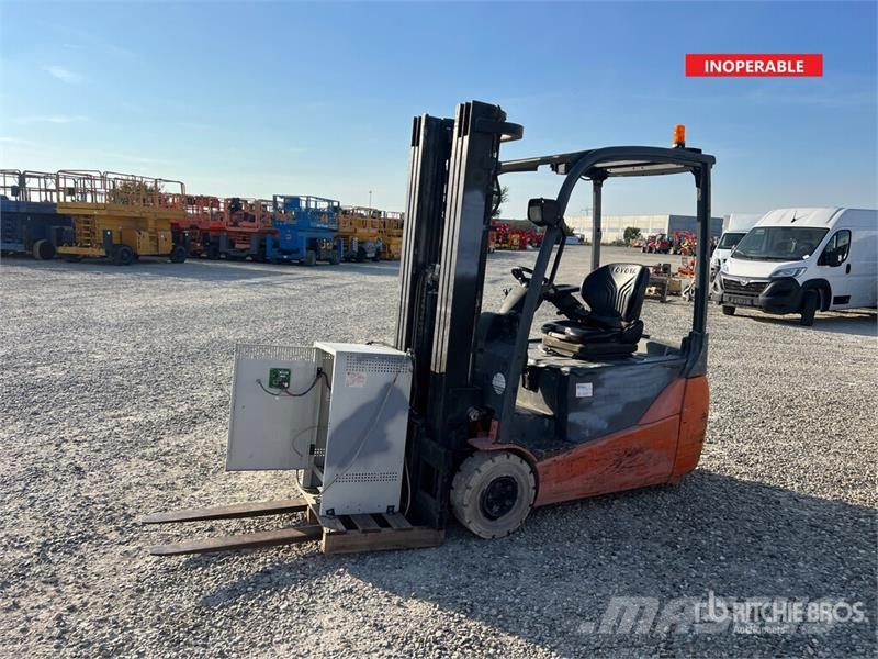 Toyota 8FBET16 1600 kg Electric Forklift (Inoperable) Električni viličari