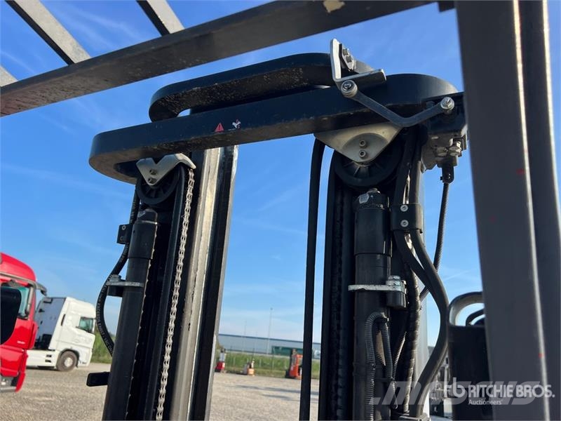 Toyota 8FBET16 1600 kg Electric Forklift Elektritõstukid