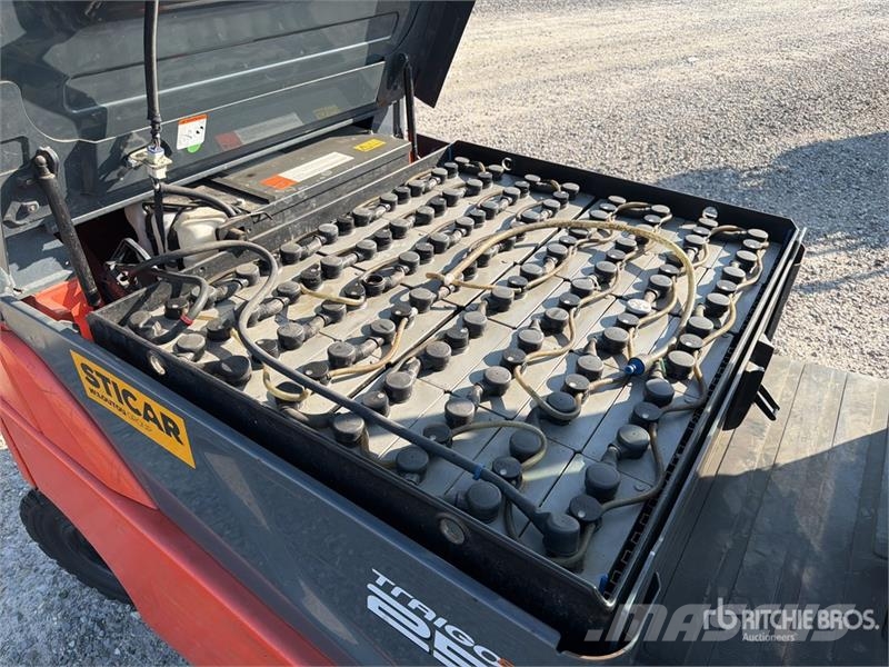 Toyota 8FBMT25 2500 kg Electric Forklift Elektrikli forkliftler