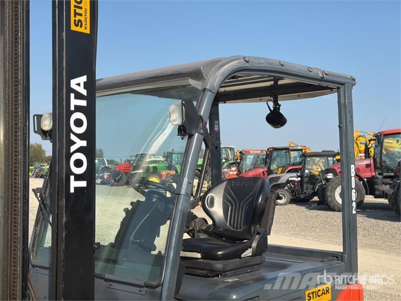 Toyota 8FBMT25 2500 kg Electric Forklift Elektrikli forkliftler