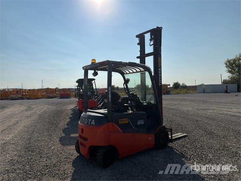 Toyota 8FBMT25 2500 kg Electric Forklift Elektrikli forkliftler