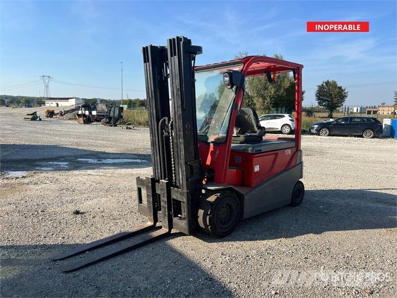 Toyota 8FBMT30 3000 kg Electric Forklift (Inoperable) Električni viličari