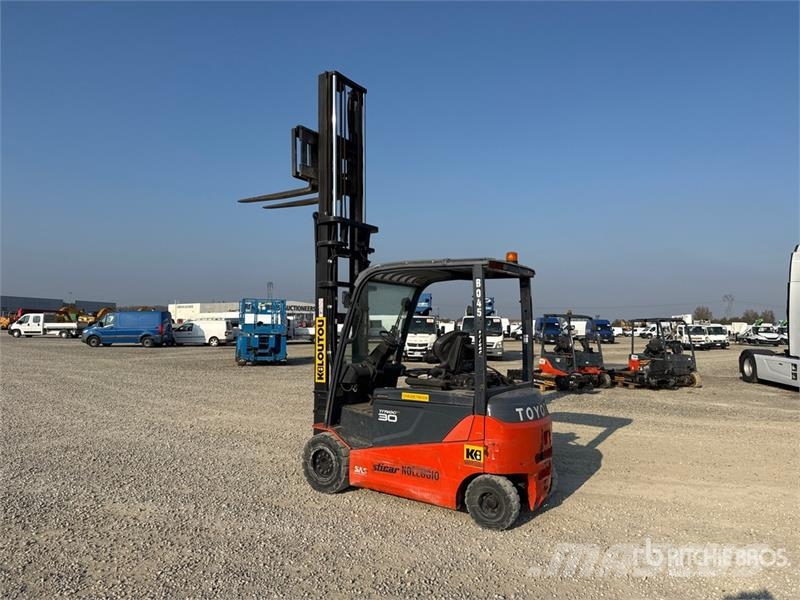 Toyota 8FBMT30 3000 kg Electric Forklift Електрически вилични кари-повдигачи