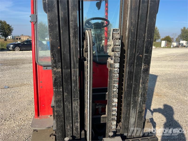Toyota 8FBMT30 3000 kg Electric Forklift (Inoperable) Carrelli elevatori elettrici