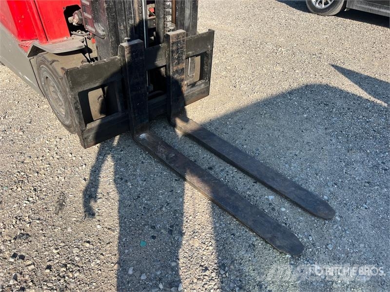 Toyota 8FBMT30 3000 kg Electric Forklift (Inoperable) Carrelli elevatori elettrici