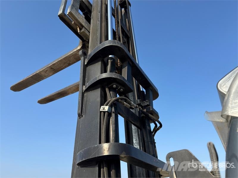 Toyota 8FBMT30 3000 kg Electric Forklift Електрически вилични кари-повдигачи