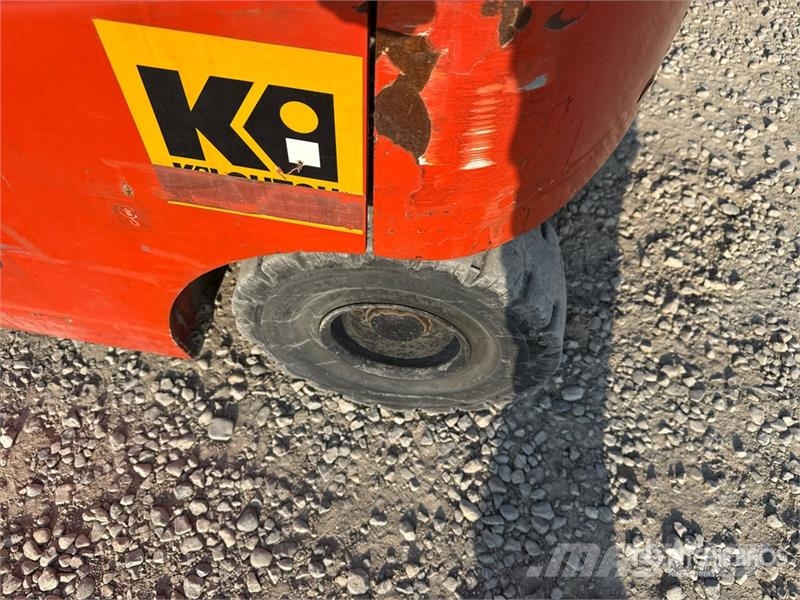 Toyota 8FBMT30 3000 kg Electric Forklift Електрически вилични кари-повдигачи
