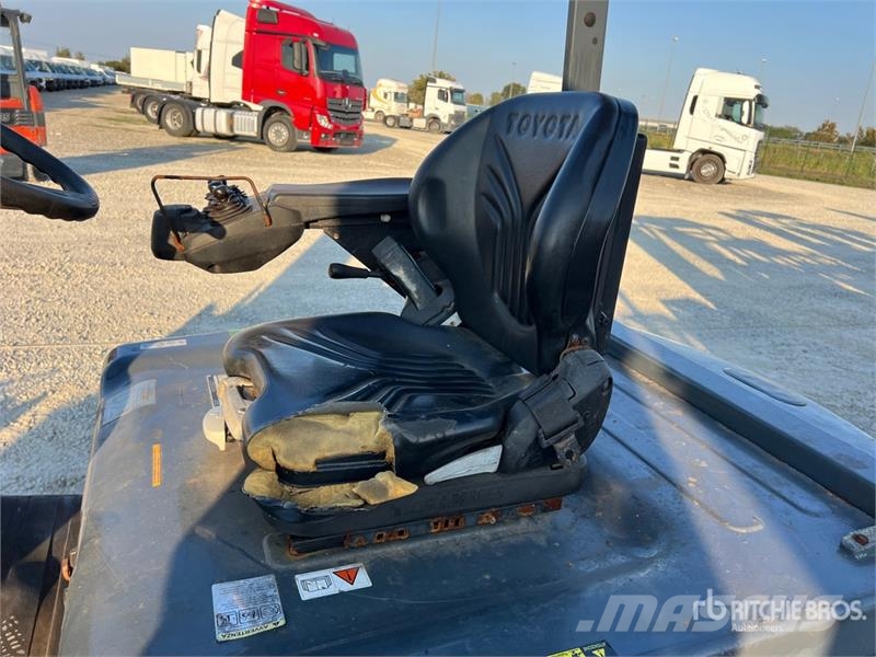Toyota 8FBMT35 3500 kg Electric Forklift (Inoperable) Elektrostapler