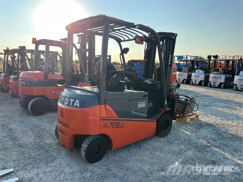 Toyota 8FBMT35 3500 kg Electric Forklift (Inoperable) Elektrostapler