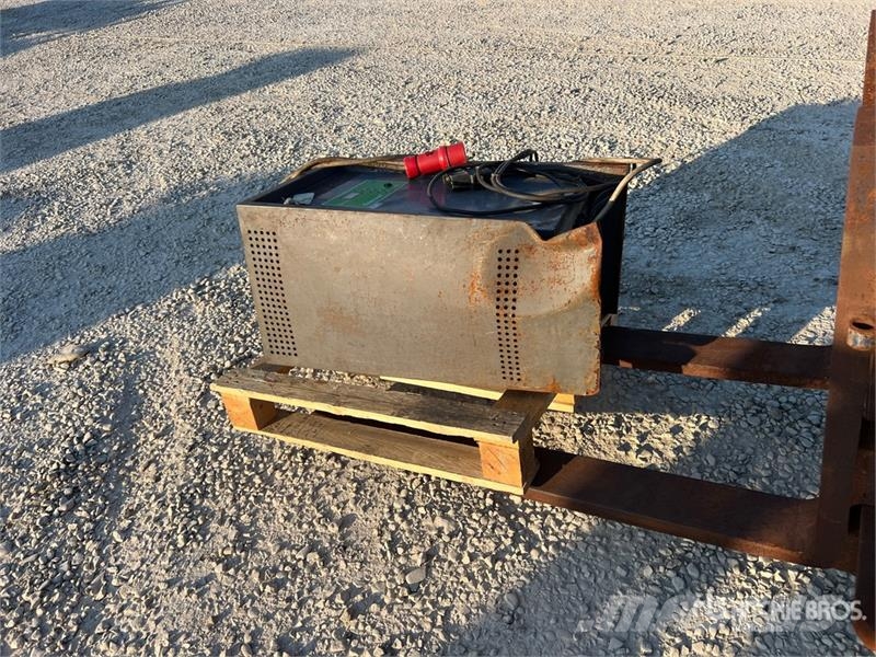 Toyota 8FBMT35 3500 kg Electric Forklift (Inoperable) Elektrostapler