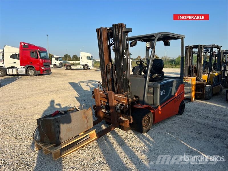 Toyota 8FBMT35 3500 kg Electric Forklift (Inoperable) Sähkötrukit