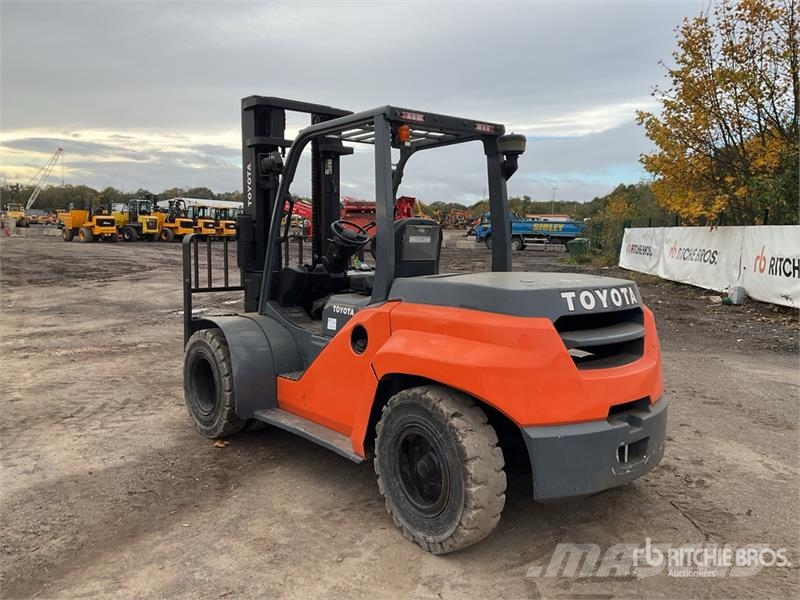 Toyota 8FD600 6000 kg Forklift شاحنات ذات رافعات شوكية - أخرى