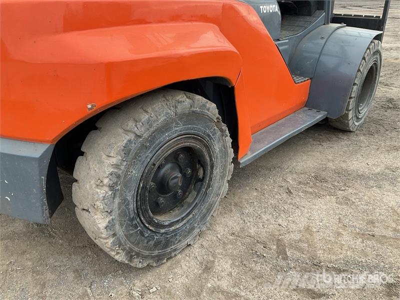 Toyota 8FD600 6000 kg Forklift شاحنات ذات رافعات شوكية - أخرى