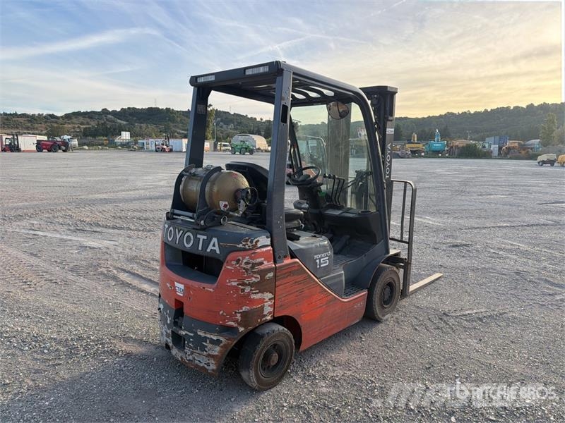 Toyota 8FGF15 1350 kg Chariot Elevateur Forklift (Inopera Montacargas - otros
