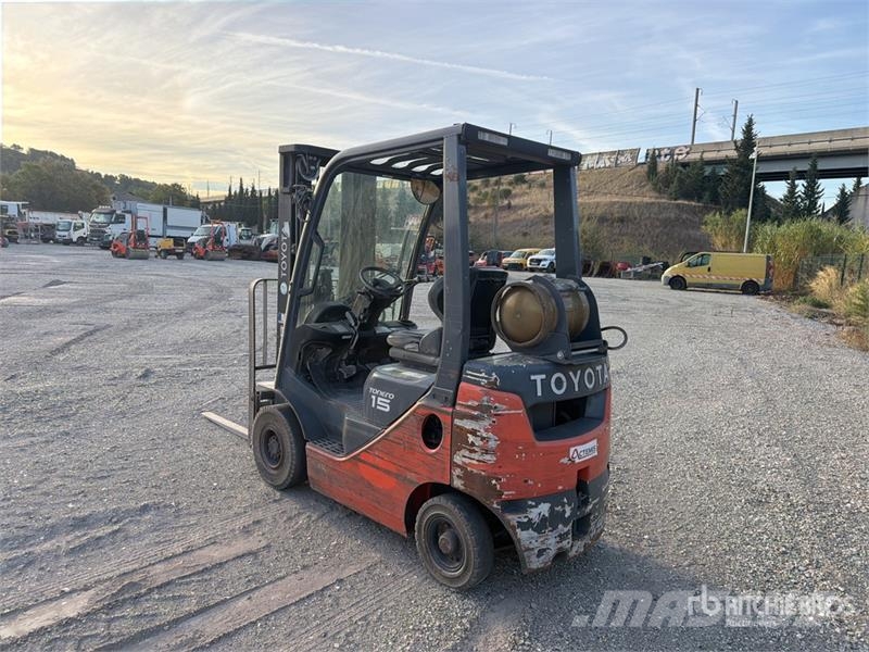 Toyota 8FGF15 1350 kg Chariot Elevateur Forklift (Inopera Montacargas - otros