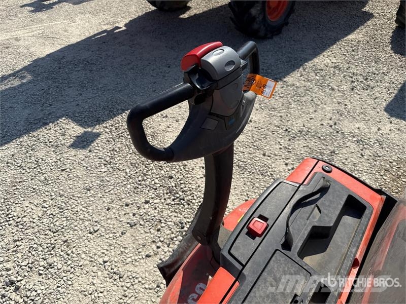 Toyota 8SM12 1200 kg Electric Stacker Zelfrijdende stapelaars