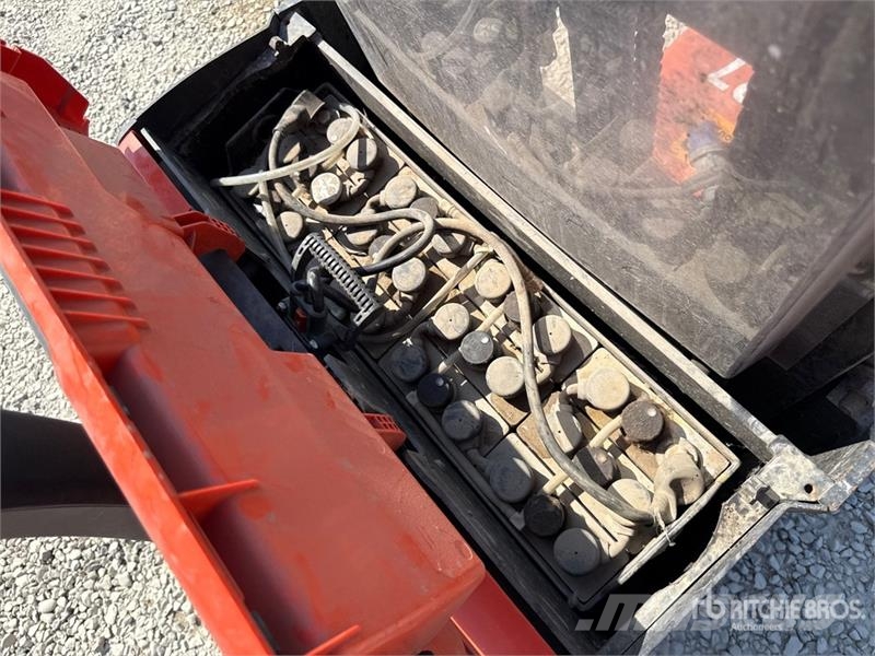 Toyota 8SM12 1200 kg Electric Stacker Zelfrijdende stapelaars