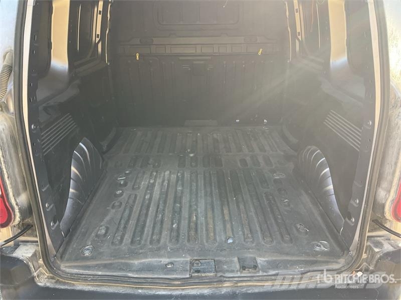 Toyota Cargo Van (Inoperable) Κλούβες με συρόμενες πόρτες