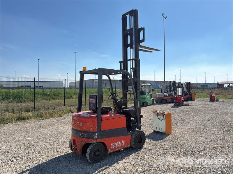 Toyota FBMF16 1600 kg Electric Forklift Electric forklifts