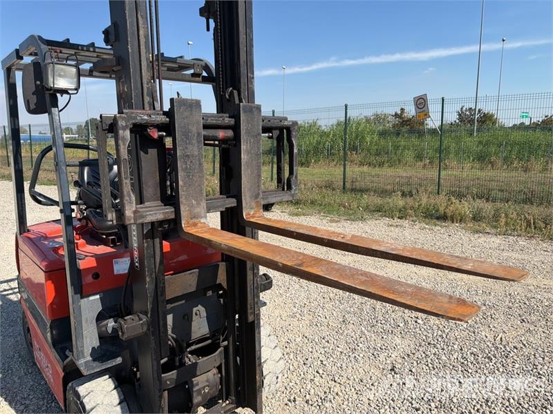 Toyota FBMF16 1600 kg Electric Forklift Electric forklifts