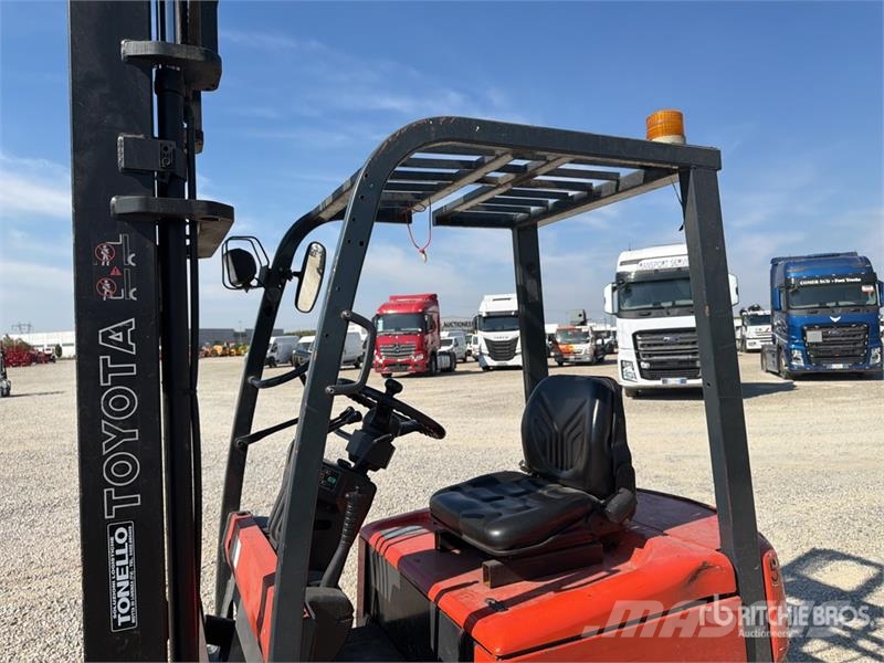 Toyota FBMF16 1600 kg Electric Forklift Electric forklifts