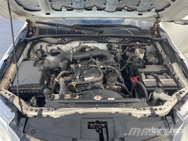 Toyota Fortuner 4WD SUV Avtomobili