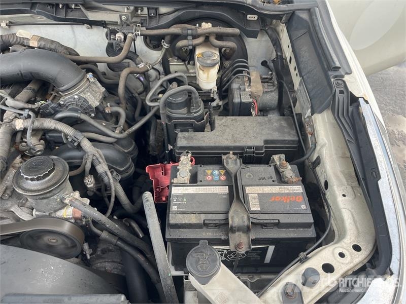 Toyota Fortuner 4WD SUV Avtomobili
