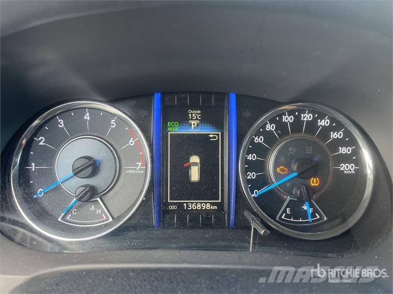 Toyota Fortuner 4WD SUV Avtomobili