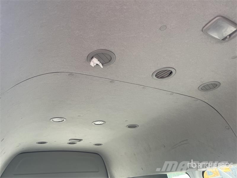 Toyota Hiace 2WD SUV Personbilar