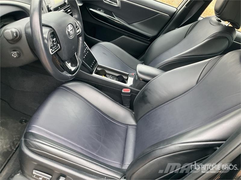 Toyota Mirai H2 Gas Automobile 자동차