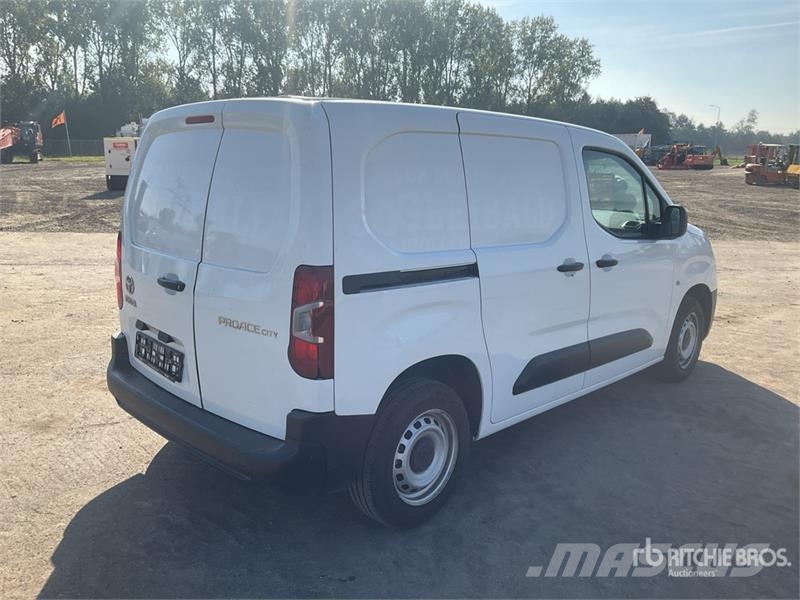 Toyota Proace 1.5 D 75 KW City Duty KA L1 - panel van L1H Kaubikud