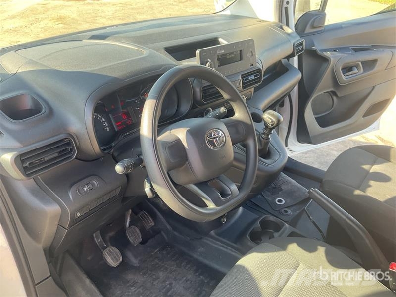 Toyota Proace 1.5 D Cargo Van Dostavna vozila / kombiji