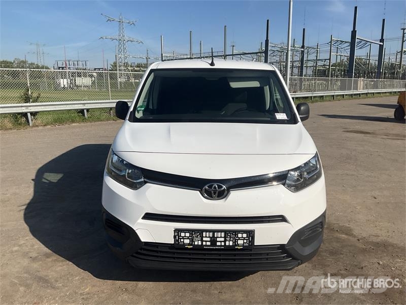 Toyota Proace 1.5 D Cargo Van Dostavna vozila / kombiji