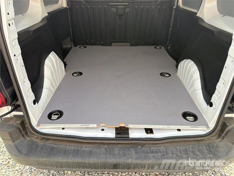 Toyota Proace 1.5D Cargo Van Panel vans