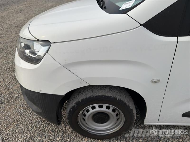 Toyota Proace 1.5D Cargo Van Panel vans